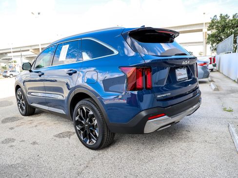 Used 2026 Kia Sorento EX AWD/4WD image 9