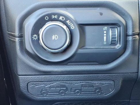 Used 2024 Jeep Wrangler Unlimited Rubicon AWD/4WD image 25