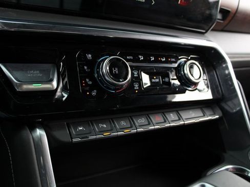 Used 2025 GMC Sierra 1500 Denali Ultimate image 10