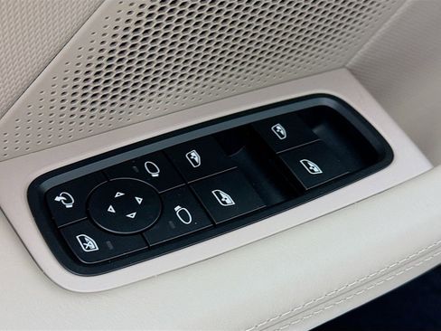 Certified 2025 Porsche Taycan image 19