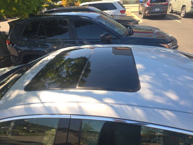 Used 2017 Buick LaCrosse Premium w/ Driver Confidence Package #2 FWD image 3