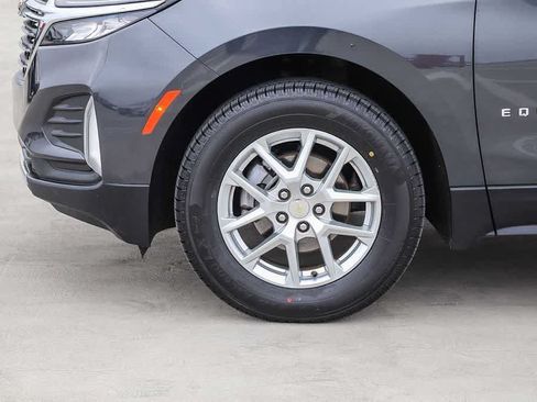 Used 2022 Chevrolet Equinox LT AWD/4WD image 9