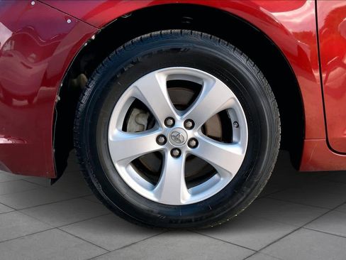 Used 2013 Toyota Sienna LE image 10