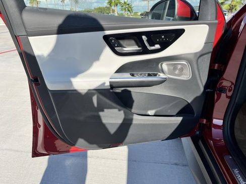 New 2026 Mercedes-Benz GLC 300 image 16