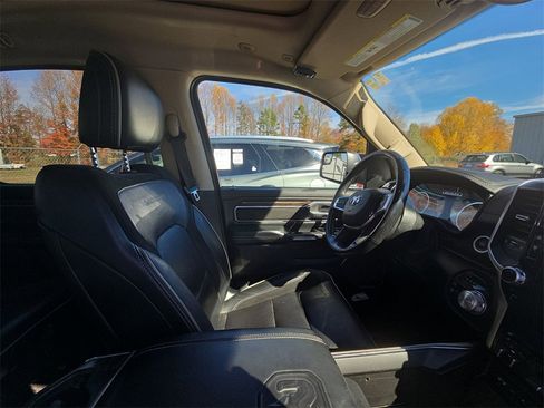 Used 2019 RAM 1500 Laramie image 10