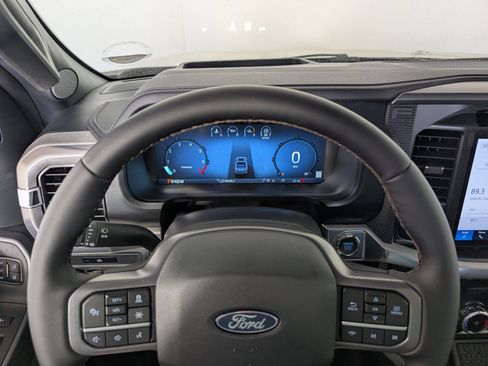 New 2025 Ford F150 Lariat w/ Equipment Group 502A High image 14