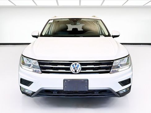 Used 2021 Volkswagen Tiguan SEL FWD image 2