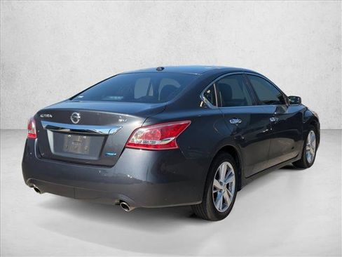 Used 2013 Nissan Altima 2.5 SV FWD image 5