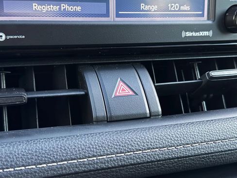 Used 2021 Toyota RAV4 LE FWD image 32