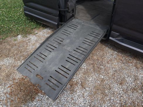 Used 2011 Honda Odyssey EX-L image 18