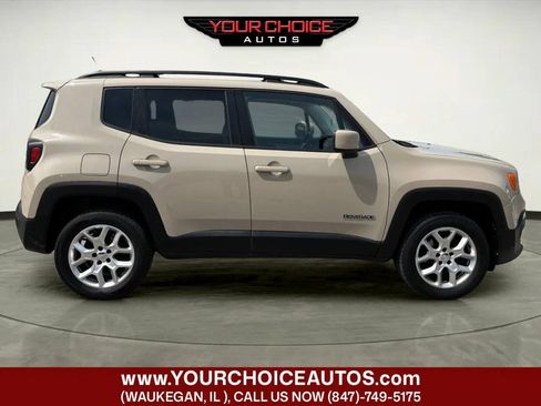 Used 2015 Jeep Renegade Latitude AWD/4WD image 6