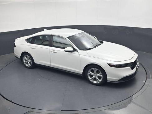 Used 2023 Honda Accord LX image 22