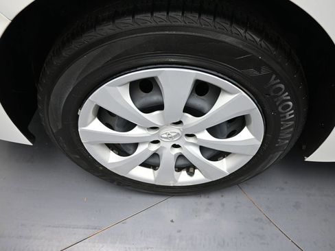 Certified 2022 Toyota Corolla LE FWD image 12