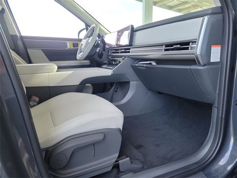 New 2026 Hyundai Santa Fe SE image 17
