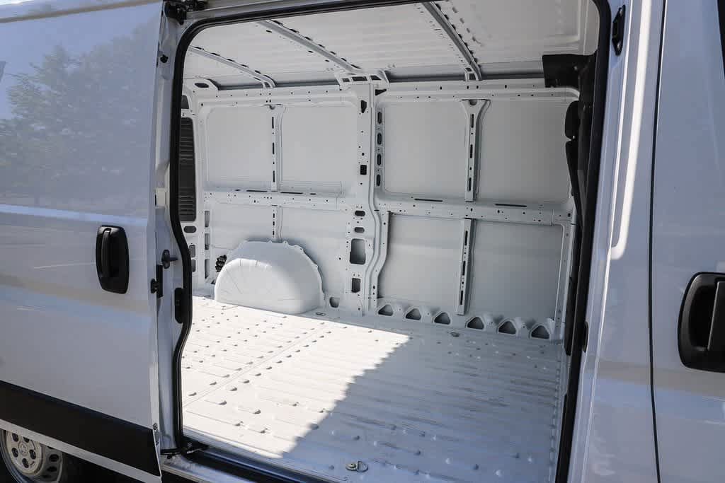 Used 2024 RAM ProMaster 3500 w/ Upfitter's Prep Package FWD image 20