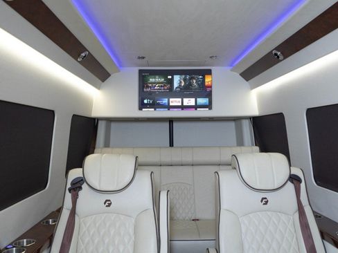 Used 2019 Mercedes-Benz Sprinter 2500 w/ Premium Package image 29