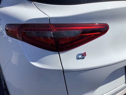 Used 2022 Alfa Romeo Stelvio Ti image 43