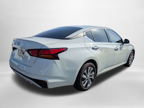 Used 2022 Nissan Altima 2.5 S FWD image 4