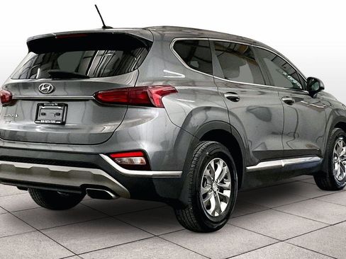 Used 2019 Hyundai Santa Fe SE image 11