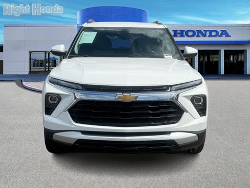 Used 2024 Chevrolet TrailBlazer LT w/ Convenience Package image 5