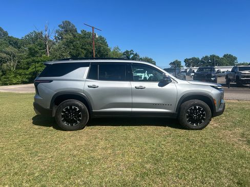 Used 2024 Chevrolet Traverse Z71 w/ Enhanced Driving Package AWD/4WD image 7