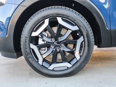 Used 2025 Kia Telluride S FWD image 12
