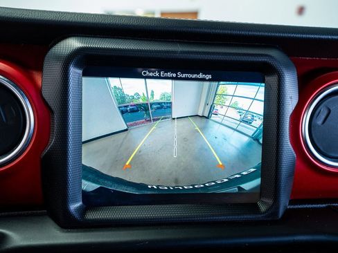 Used 2020 Jeep Wrangler Unlimited Rubicon w/ Dual Top Group image 47