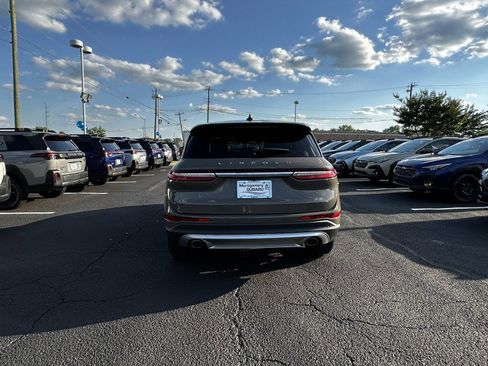 Used 2025 Lincoln Corsair FWD image 4
