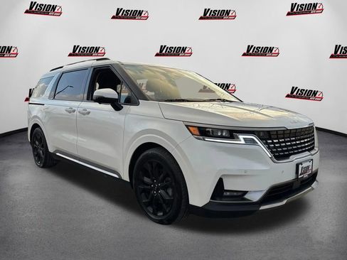 Used 2023 Kia Carnival SX Prestige image 3