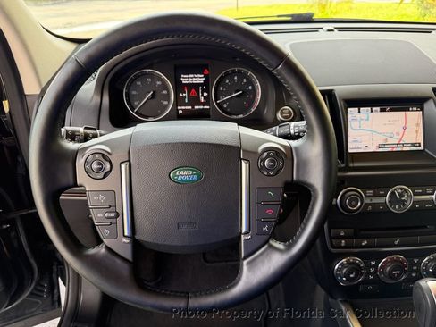 Used 2014 Land Rover LR2 AWD/4WD image 39