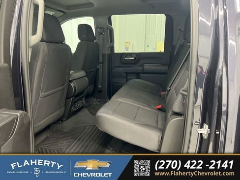 Used 2024 Chevrolet Silverado 2500 Custom w/ Custom Value Package image 11