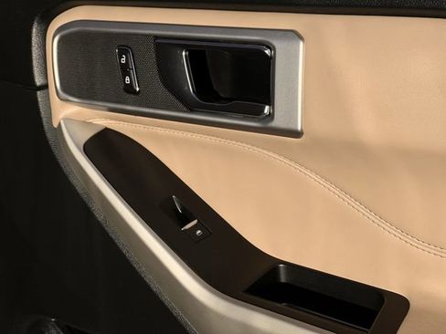 Used 2020 Ford Explorer XLT w/ Equipment Group 202A image 50