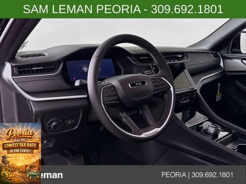 New 2025 Jeep Grand Cherokee Laredo image 9