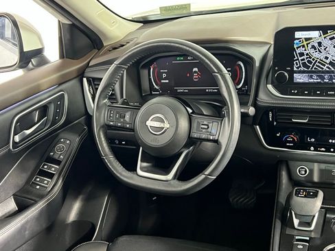 Used 2023 Nissan Rogue Platinum image 14