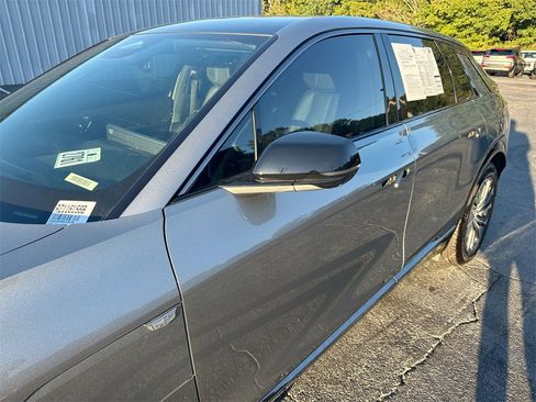 Used 2024 Cadillac Lyriq Sport image 11