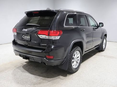 Used 2021 Jeep Grand Cherokee Laredo AWD/4WD image 2