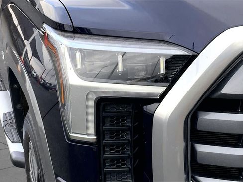 Used 2023 Toyota Tundra Limited AWD/4WD image 28