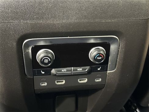 Certified 2021 Chevrolet Suburban Premier image 21