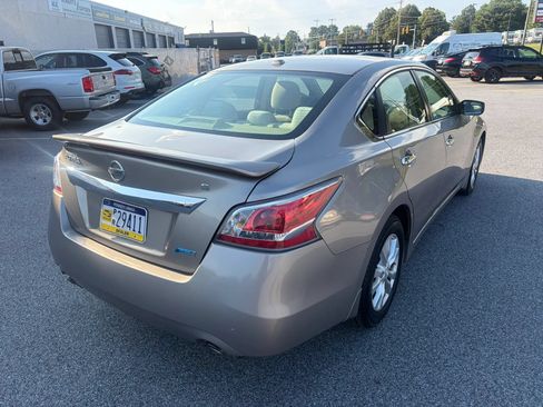 Used 2014 Nissan Altima 2.5 S w/ Sport Value Package FWD image 13