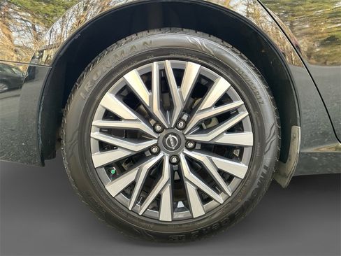 Used 2023 Nissan Altima 2.5 SV image 10