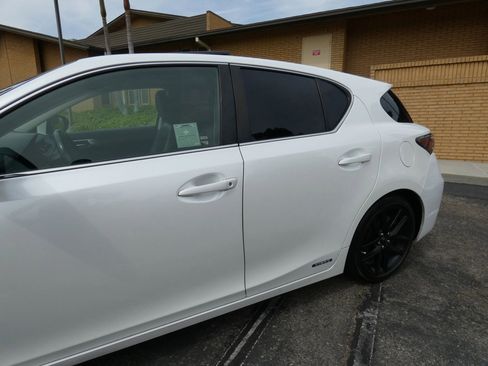 Used 2015 Lexus CT 200h image 14