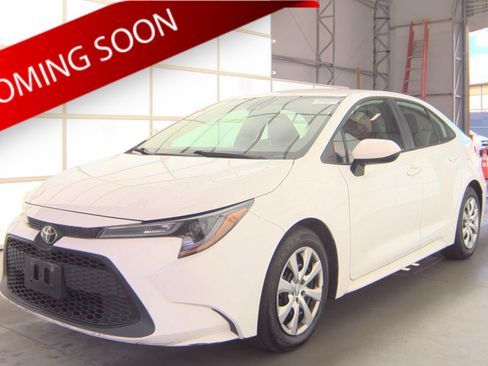 Used 2020 Toyota Corolla LE FWD image 1