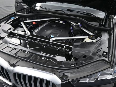 Used 2024 BMW X5 xDrive40i w/ Premium Package image 10