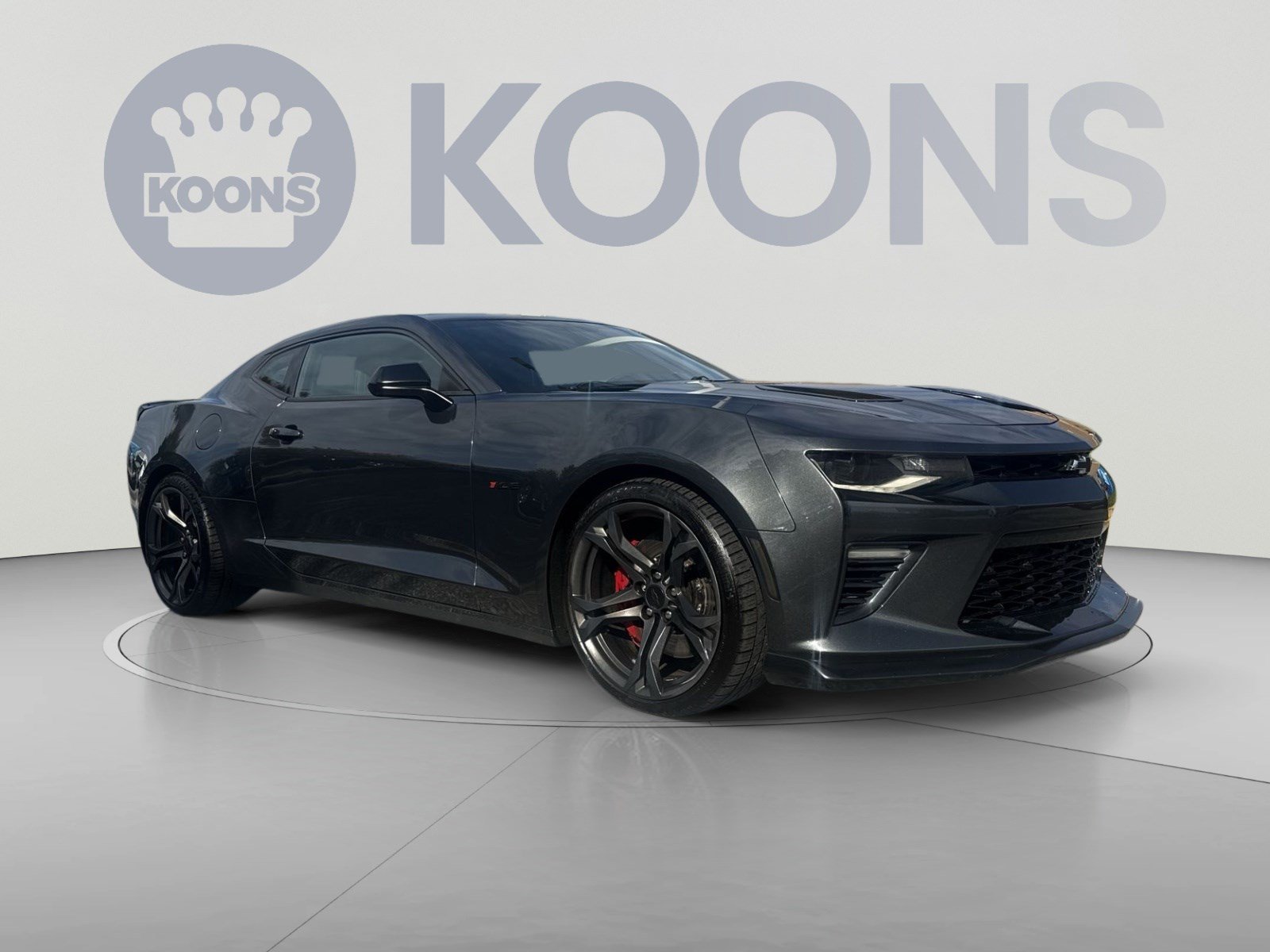 Used 2018 Chevrolet Camaro SS RWD image 8