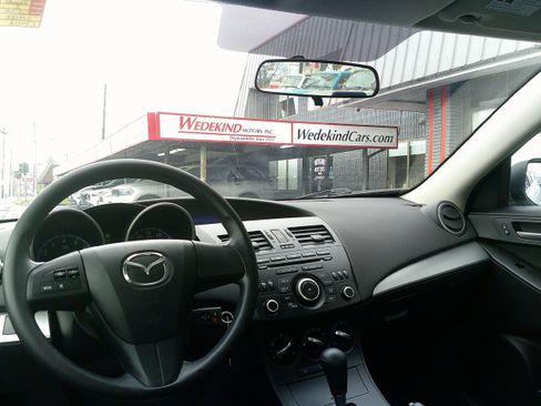 Used 2012 MAZDA MAZDA3 i Sport image 18