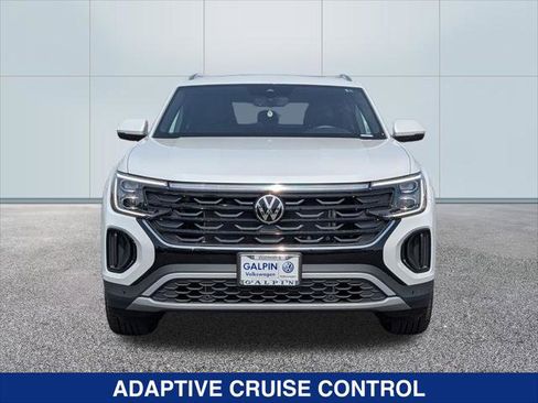 New 2026 Volkswagen Atlas Cross Sport SE image 8