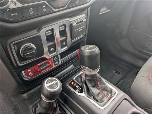 Used 2023 Jeep Wrangler Rubicon image 13