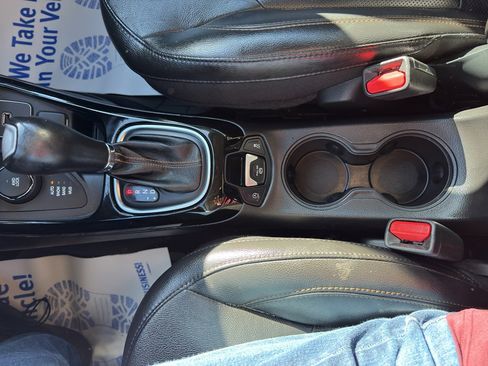 Used 2019 Jeep Compass Limited image 16