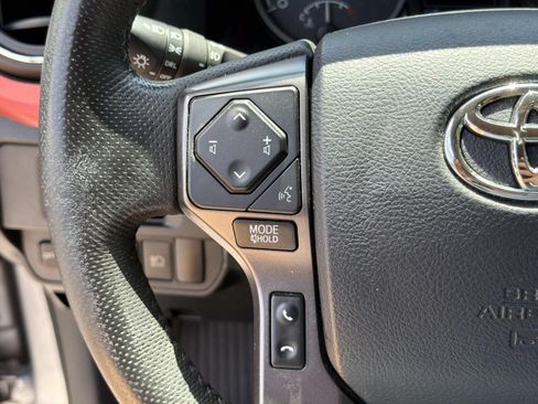 Used 2019 Toyota Tacoma TRD Off-Road AWD/4WD image 25