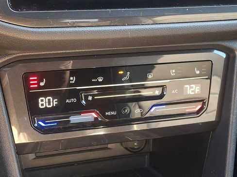 Used 2022 Volkswagen Tiguan SEL R-Line image 17